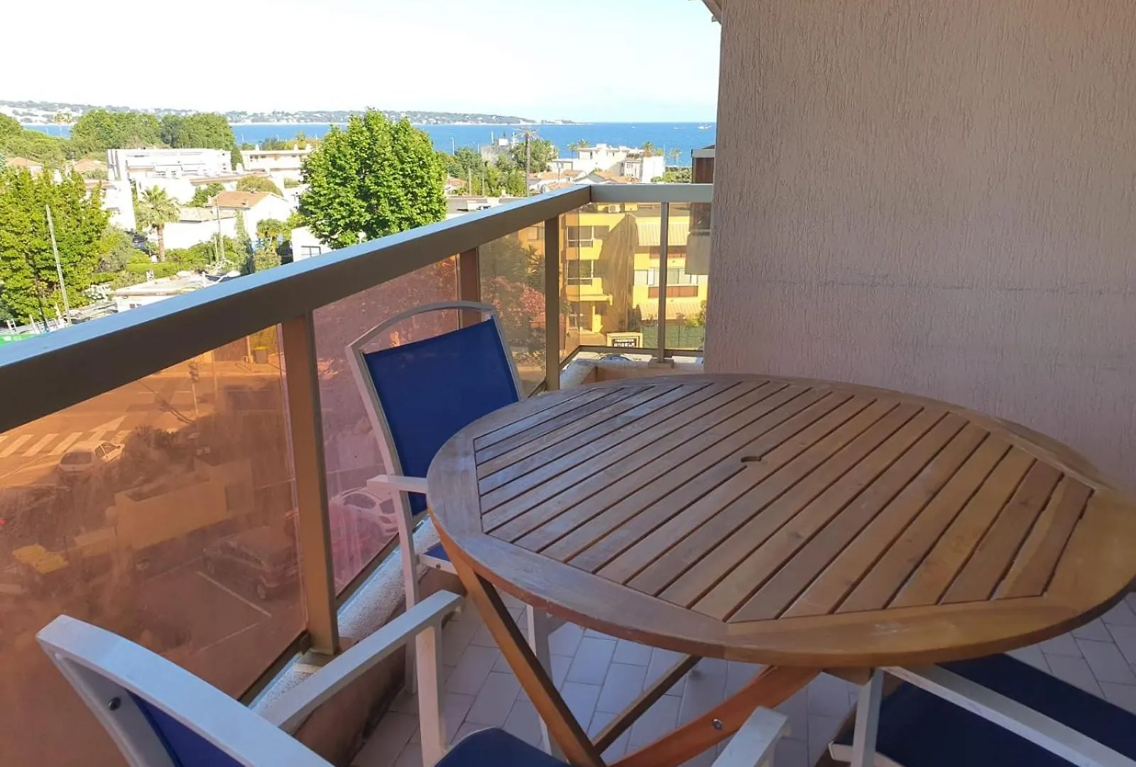Appartement Avec Vue Cap D'Antibes ヴァロリス